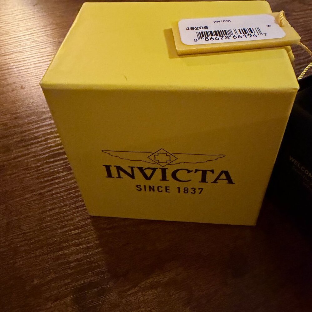 Invicta NIB SOLD OUT Light Purple Silicone Watch (49206) | New With Box. RARE - Picture 5 of 5